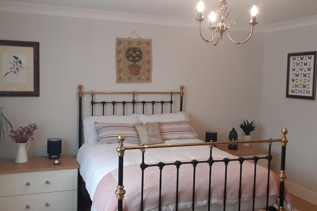 Pinewood Cotage - Country Walks And Relaxation Villa Blairgowrie and Rattray Exterior foto